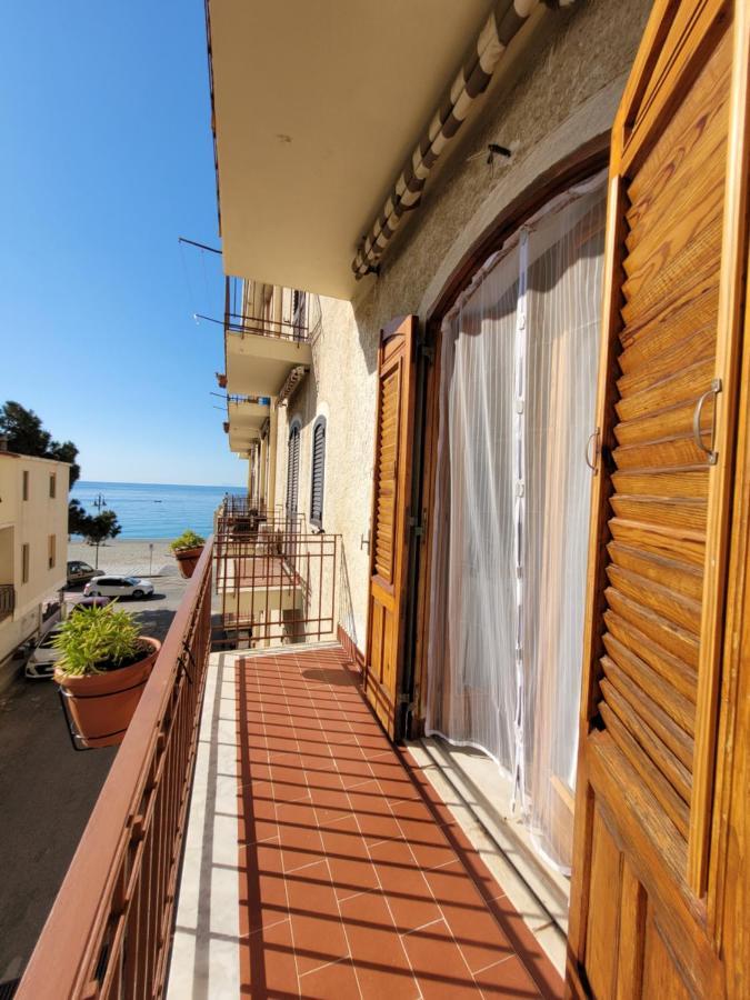 Casa "Paolo E Francesca" Monolocali Villa Scilla Kültér fotó