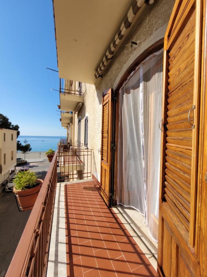 Casa "Paolo E Francesca" Monolocali Villa Scilla Kültér fotó